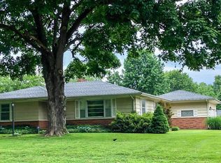 1935 E Gretna St, Springfield, MO 65804