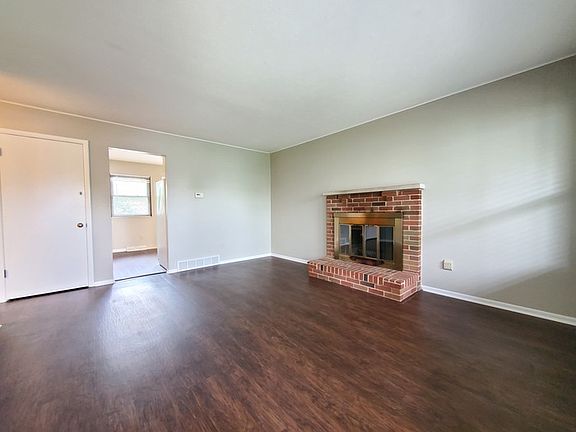 2nd image of 4716 Arthur Ct