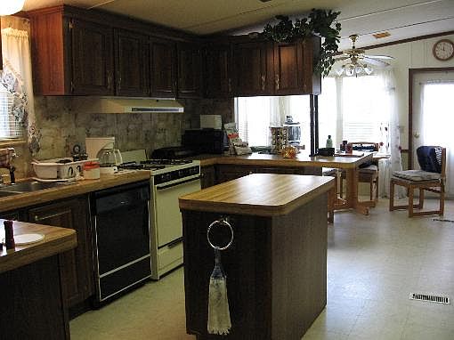 2nd image of 561 E Duckpond Dr