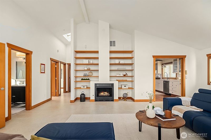 4th image of 2422 NW 58th Street #301