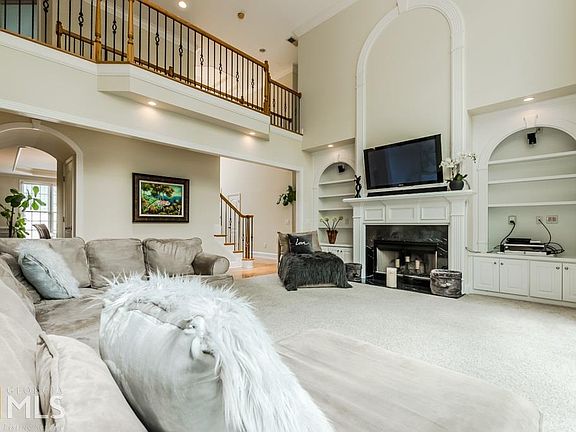 4th image of 4440 Portchester Way