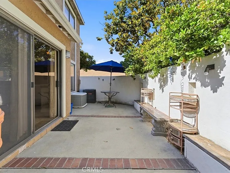 539 Wayland Ct — Photo 26