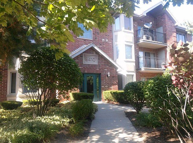 1st image of 9410 Melvina Ave APT 3SW