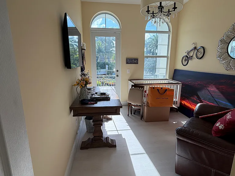 Waterside Cir — Photo 9