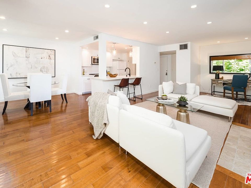 1st image of 725 S Barrington Ave APT 210