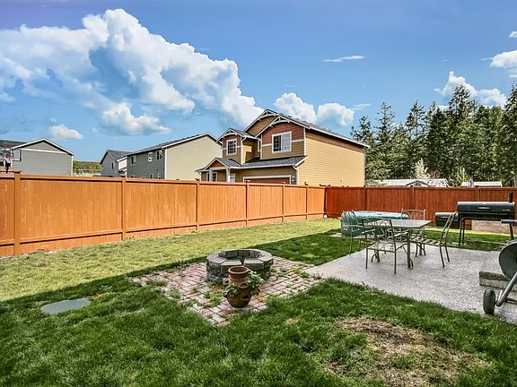 3rd image of 8207 207th St E