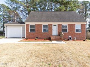 402 Linwood Dr, Jacksonville, NC 28546
