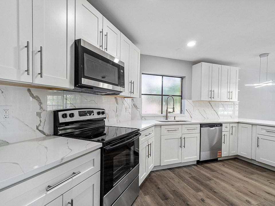 1st image of 117 Weybridge Circle #A