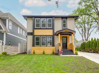607 S Cedar Ave, Elmhurst, IL 60126