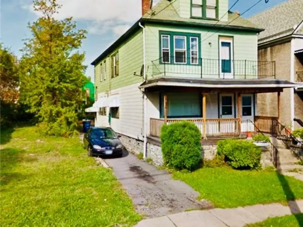 32 Lark St, Buffalo, NY 14211