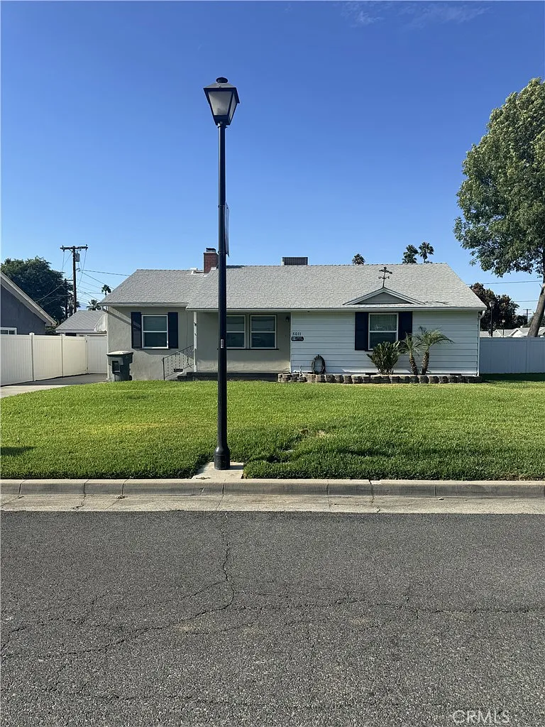 3 bed, 1200 sqft, $3,000 — Photo 1