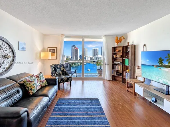 437 Golden Isles Dr APT 15F, Hallandale Beach, FL 33009