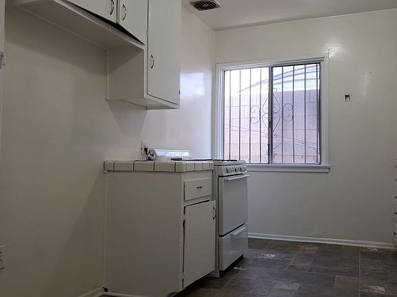 5th image of 249 W Pomona Blvd APT A