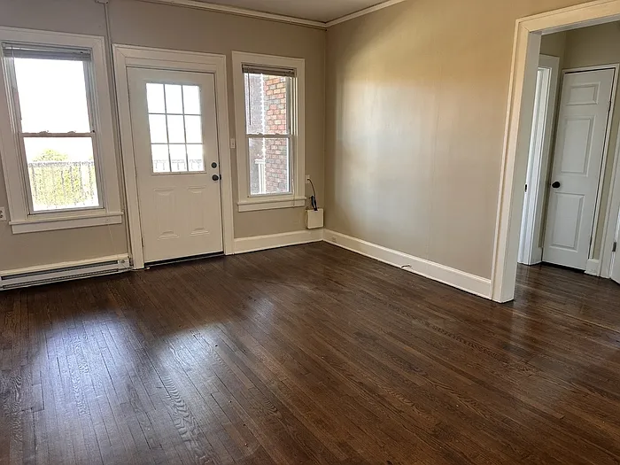 Building Photo - 232 W McLelland Ave #6