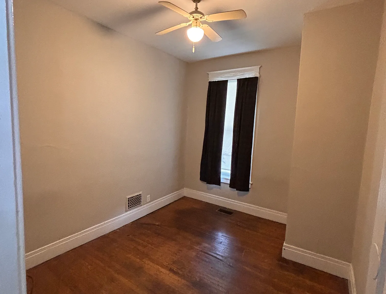 2 bed, 1000 sqft, $1,000 — Photo 3