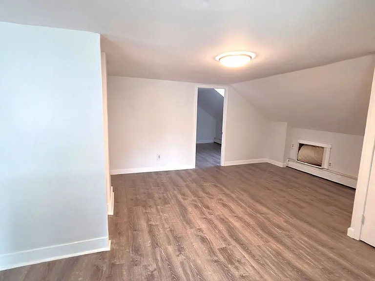 22 Johnson Street — Photo 9