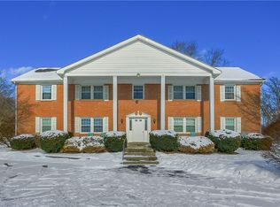 315 Maidenblush Dr, New Wilmington, PA 16142