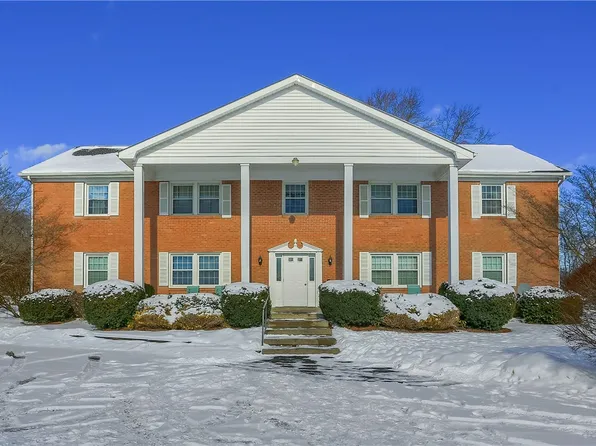 315 Maidenblush Dr, New Wilmington, PA 16142