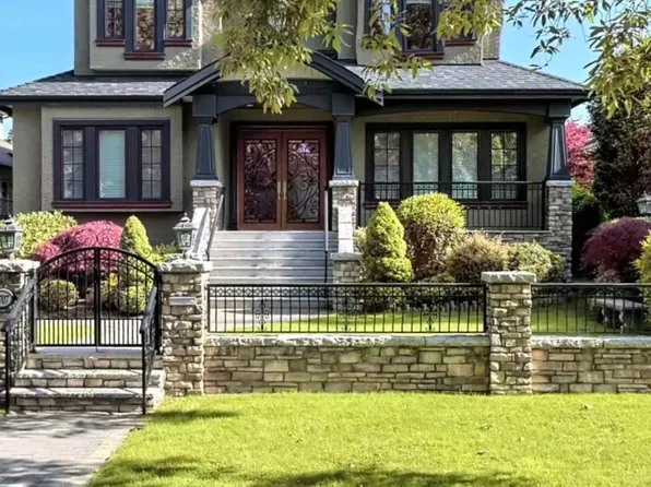 1707 W 62nd Ave, Vancouver, BC V6P 2G1