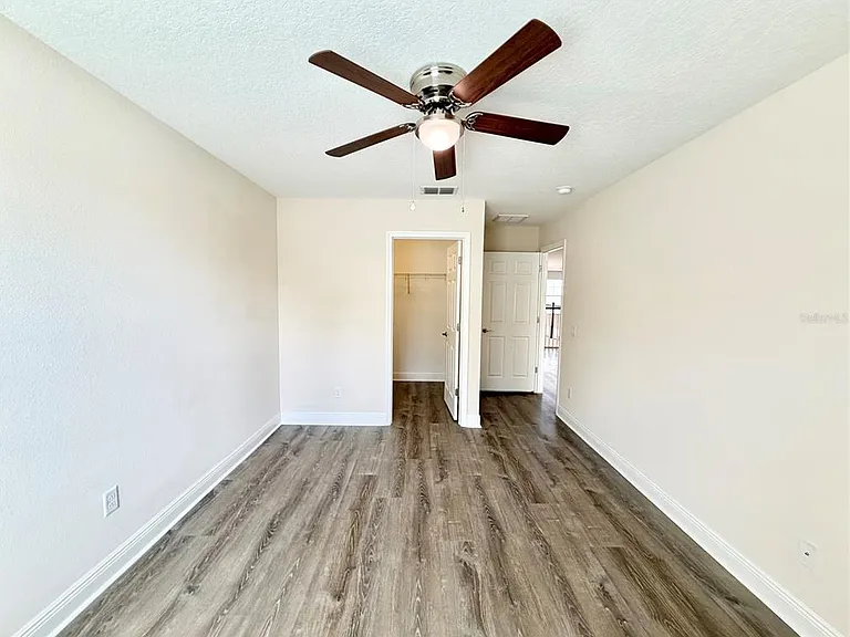 19522 Whispering Brook Dr — Photo 29