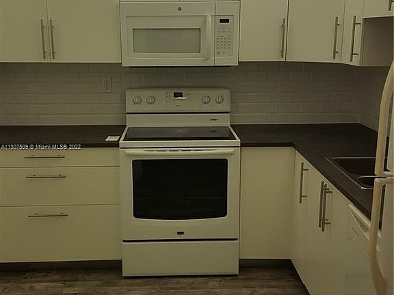 4th image of 1810 SW 81st Ave APT 2408