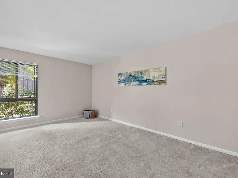 11240 Chestnut Grove Sq #157 — Photo 40