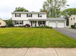 18 Rolling Meadow Dr N, Hilton, NY 14468