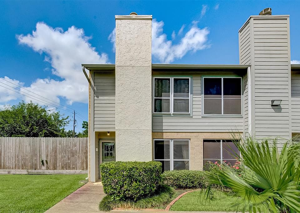 1st image of 260 El Dorado Blvd APT 101