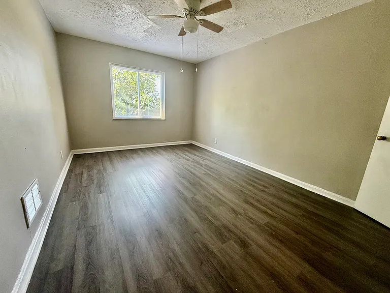 1639 Anita Pl #2 — Photo 8
