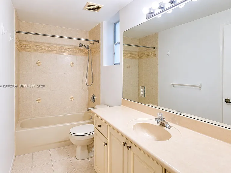 6560 NW 114th Ave #505 — Photo 9