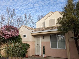 9105 Eames Ln, Elk Grove, CA 95758