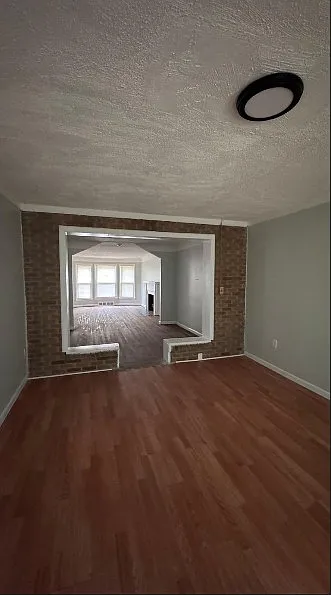 3 bed, 1.5 bath, 1368 sqft, $1,300 — Photo 4