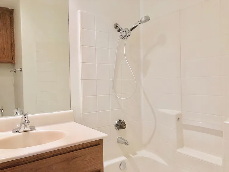 1215 N San Gabriel Ave #202 — Photo 4