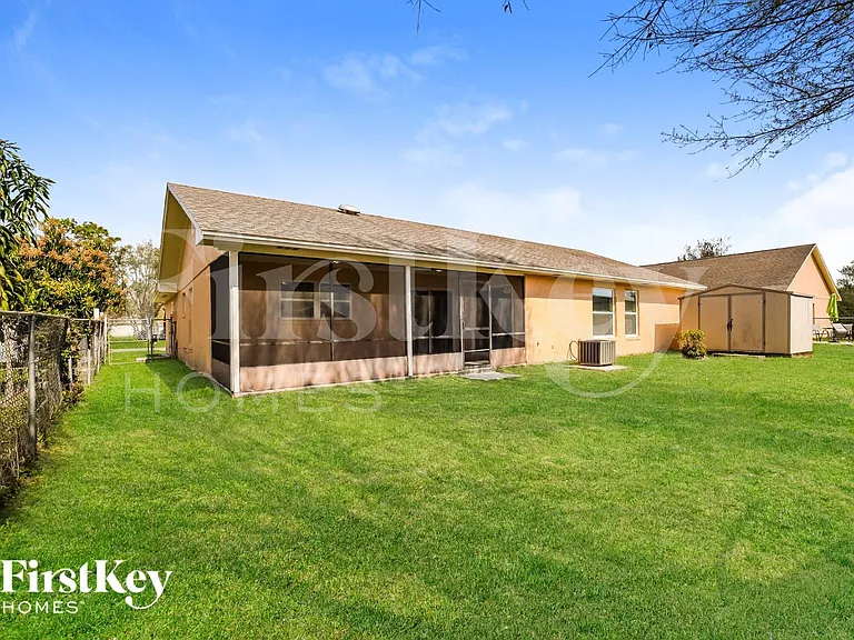 724 Dromedary Dr — Photo 13