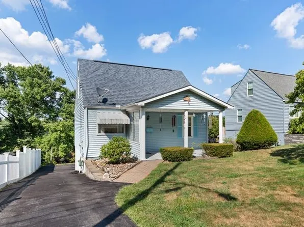 710 Ascension Dr E, West Mifflin, PA 15122