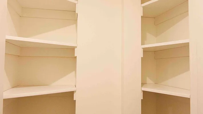 Rented by Nooklyn NYC LLC | media 18