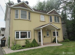 14 New Dover Rd, Iselin, NJ 08830