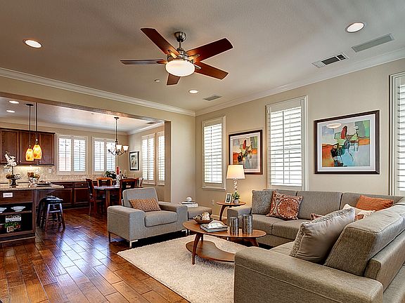 Living Room/Kitchen Combo