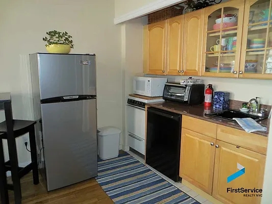 Rented by FirstService Realty (legacy) | media 4