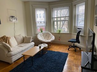 28 Queensberry St APT 5, Boston, MA 02215