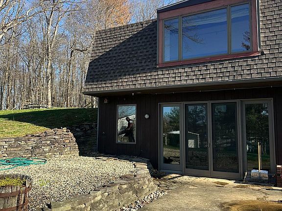 4th image of 5995 Lower York Rd