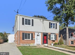5824 Fifer Dr, Alexandria, VA 22303