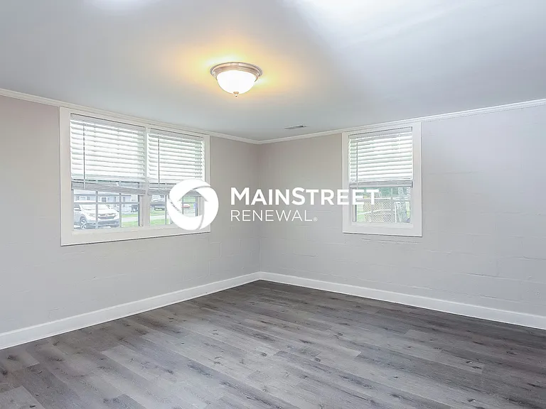 255 Daye St — Photo 6