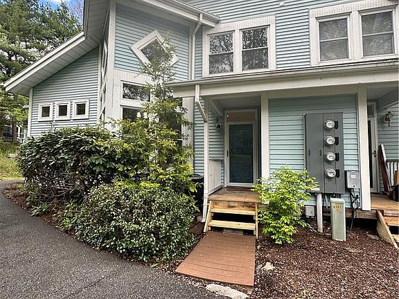 5th image of 216 Abbington Dr