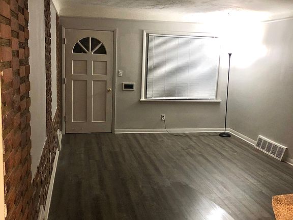 3rd image of 4279 E 163rd St