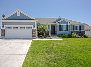 1816 W 1790 S, Woods Cross, UT 84087