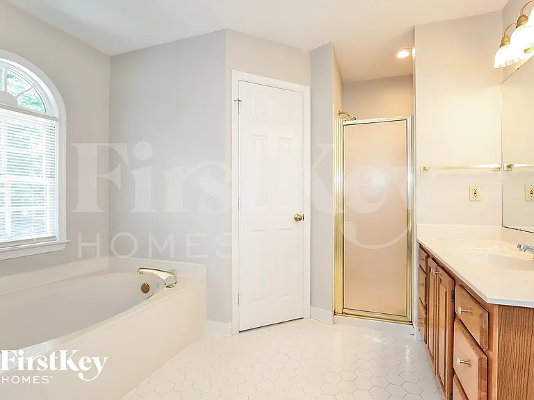 5017 Windermere Dr — Photo 11