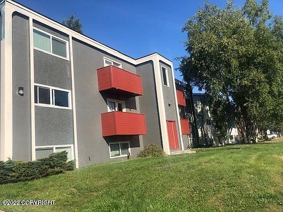 3rd image of 1840 Beaver Pl