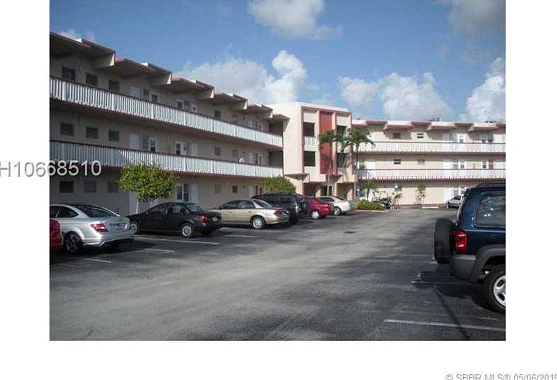 1st image of 2309 Park Ln APT 111