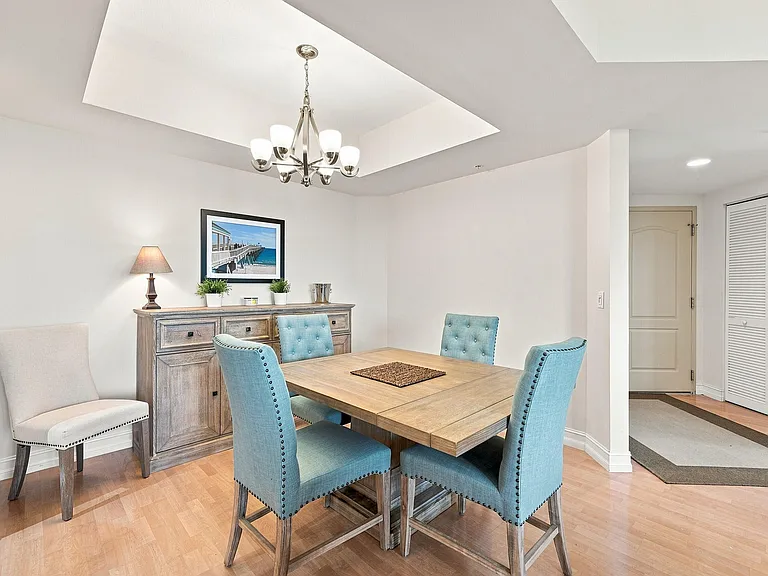 101 SE 20th Ave #501 — Photo 9